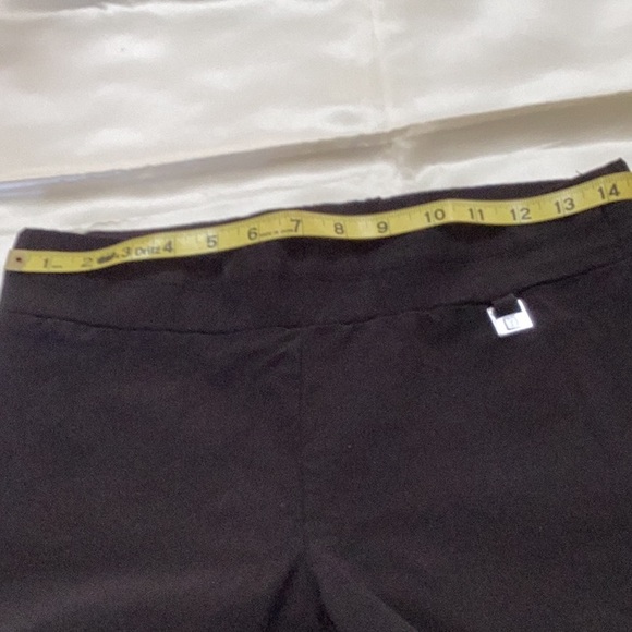 Rafaella pull on Capris - Picture 7 of 11